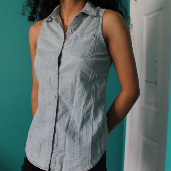 denim sleeveless top - Picture 7 of 9